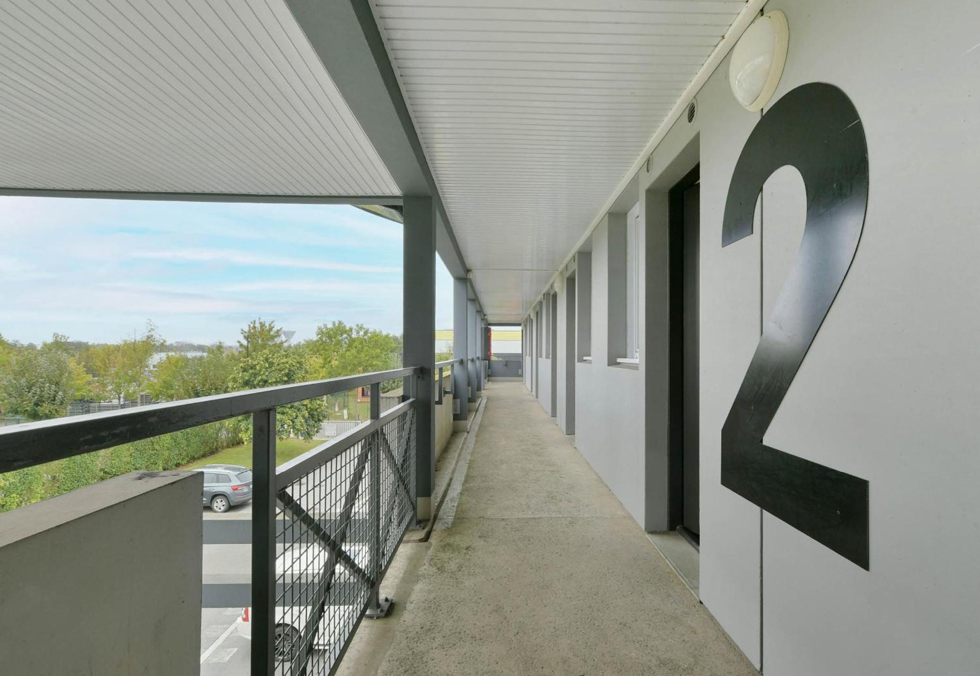 B&B HOTEL Alencon Nord Exterior foto